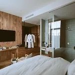 Laf Boutique *