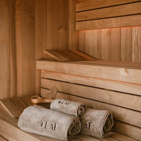 Laf Boutique Semesteranläggning (resort)