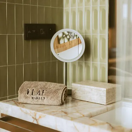 Laf Boutique צ'ארזיקובי